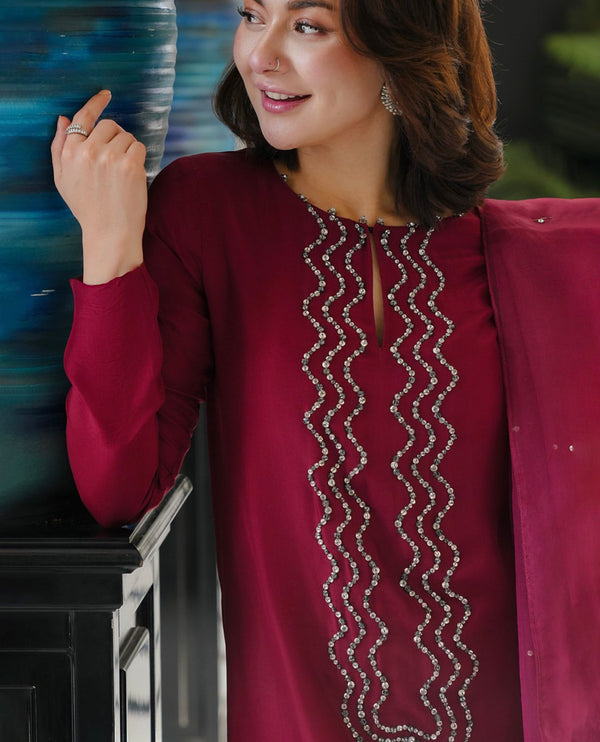 Royal Essence 3-PC SUIT